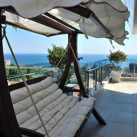 Nice With Shared Pools Near Beach And Center In Alanya Konaklı