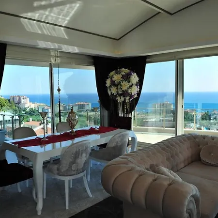 Nice With Shared Pools Near Beach And Center In Alanya Lägenhet *